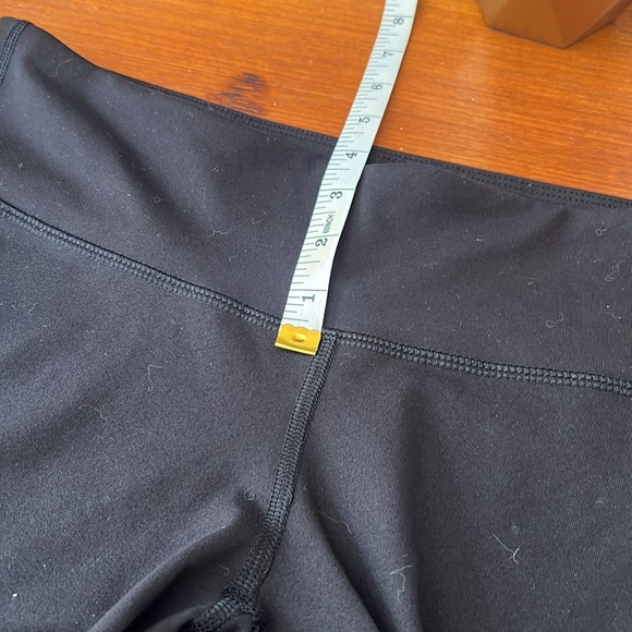 Active by old navy athletic shorts size large - Picture 7 of 9